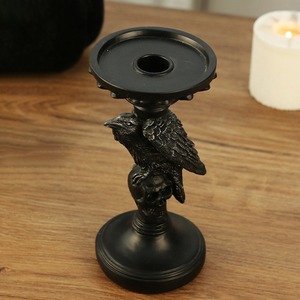 Porte-bougie en forme de crâne hanté – Décoration de table d'Halloween pour des présentations saisonnières effrayantes - Product Image 5