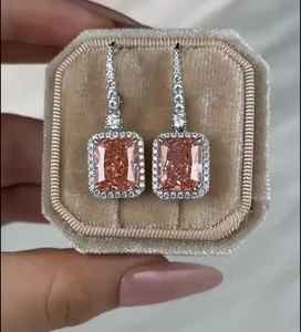 Boucles d'oreilles pendantes pour femme en argent sterling 925 plaqué or blanc, avec pierre rose en moissanite taille radiant et diamants. - Product Image 2