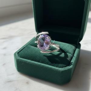 Joyería Minimalista de Plata de Ley 925 con Amatista de Corte Ovalado, Piedra de Nacimiento de Febrero, Engaste en Canal, Hecha a Mano, para Boda y Fiesta, de Terceros - Product Image 1