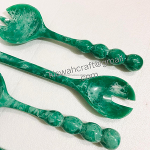 Ensemble de couverts à salade en résine de conception américaine de couleur verte avec de nouveaux outils de serveur à salade de conception et d'emballage faits à la main - Product Image 3