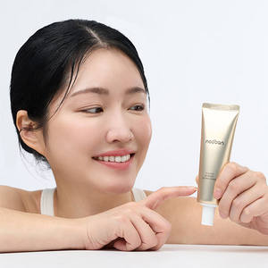 Crème liftante anti-âge pour la ligne du menton Gua Sha - Product Image 6