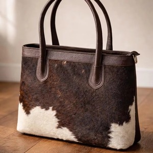 Bolso tote de cuero con pelo auténtico hecho a mano, bolso de hombro de cuero genuino, bolso de viaje vintage de gran capacidad - Product Image 1