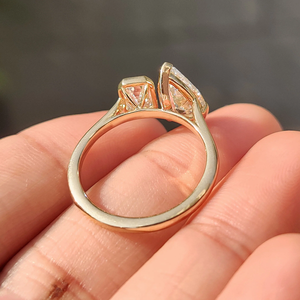 Exquisito Anillo de Compromiso para Mujer con Diamante Esmeralda Corte Pera, Engastado en Bisel, Diamante Cultivado en Laboratorio, Oro de 14K, Inspirado en la Naturaleza, para Boda o Fiesta - Product Image 6