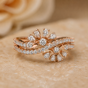 Anillo de cóctel floral con diamantes cultivados en laboratorio en oro rosa, diseño abierto con diamantes en forma de pera y redondos, regalo de aniversario - Product Image 1