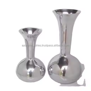 Vase à fleurs en fonte d'aluminium de haute qualité avec base en forme de boule en finition mate également décor à la maison par les industries Azora - Product Image 1