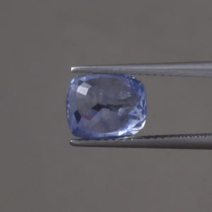 Saphir bleu naturel en vrac |   Certifié IGI, qualité AAA, taille coussin 9x7,5 mm, 4,44 carats, traité à l'huile, 6 mm, pour la fabrication de bijoux fins - Product Image 3