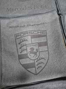 Toalla de Limpieza de Microfibra Personalizada con Grabado, 40cm x 40cm, Paño de Detallado Automotriz con Nombre Personalizado, Regalo para Amantes de Autos - Product Image 3