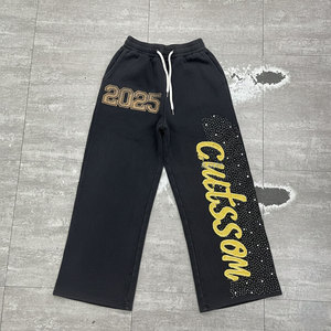 Conjunto de chándal de peso pesado con pedrería, sudadera con capucha oversize y pantalones acampanados, chándal de streetwear personalizado con efecto desgastado - Product Image 3