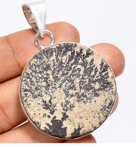 Pendentif en agate plaqué argent avec serti clos, style bohème, certifié IGI, marque FE, bijoux unisexe - Product Image 3