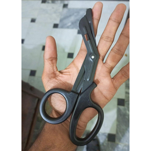 Ciseaux de secouriste manuels très demandés, couleur noire, certifiés CE, en acier allemand, ciseaux de traumatologie, ciseaux tactiques pour le camping en plein air - Product Image 3