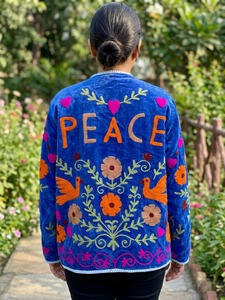 Blouson Bomber en Velours Bleu pour Femme, Broderie Main, Motif Uni, Manches Longues, Vêtement d'Extérieur Automne/Hiver, Fait Main, Style Suzani, Vente en Gros - Product Image 4