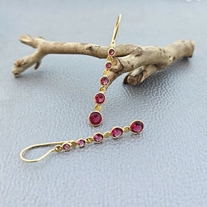 Boucles d'oreilles pendantes pour femme, tendance, en laiton plaqué or, avec pierre précieuse ronde en quartz rubis, serties en clos linéaire, cadeau de mariage, bijoux - Product Image 5