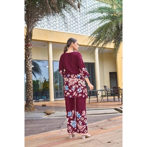 Ensemble coordonné deux pièces en coton imprimé pour femmes, pour des tenues personnalisées - Product Image 6