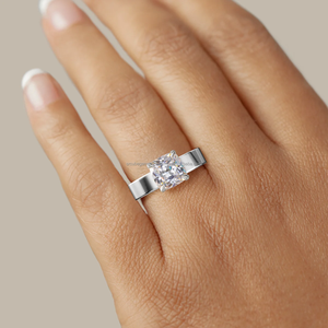 คลาสสิกที่ขายดีที่สุดการออกแบบเบาะ Moissanite ตัดสีขาว Moissanite หมั้นและแหวนแต่งงาน - Product Image 6