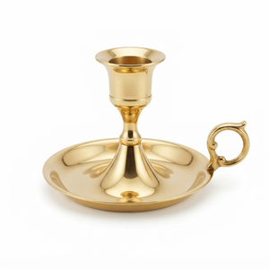 Porte-bougie conique en laiton fait main avec plateau rond et poignée incurvée, support décoratif pour bougie, décoration d'intérieur - Product Image 1