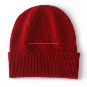 Gorro de Invierno Cálido y Suave de Acrílico para Exteriores, con Impresión Digital Personalizada, Venta al por Mayor desde Pakistán - Product Image 2