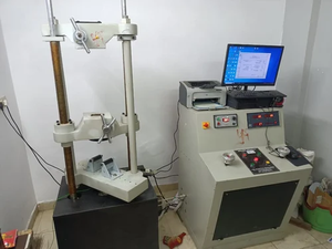 Machine d'essai universelle de 200 kN pour les tests de traction, de compression et de flexion - Product Image 2