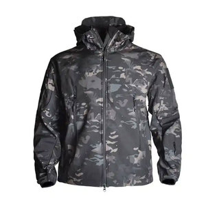 Veste coupe-vent camouflage à capuche pour homme, fermeture éclair, coupe classique, en polyester, style vêtements de travail, pour l'automne - Product Image 1