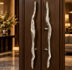 Tirador de Puerta Ondulado Orgánico con Acabado en Tono Plateado, Tirador Largo Texturizado para Gabinetes, Herraje Decorativo para Muebles en Interiores Modernos y de Lujo - Product Image 3
