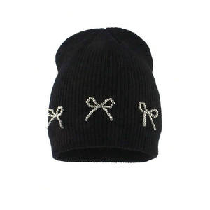 Gorro de Punto Suave y Cálido con Decoración de Diamantes de Imitación, Elegante Gorro de Invierno con Cristales Brillantes - Product Image 5