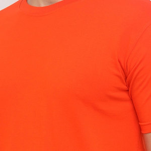 เสื้อยืดผู้ชายพรีเมียมเนื้อผ้านุ่มสบาย 100% ผ้าฝ้าย ระบายอากาศ แห้งเร็ว ดีไซน์ปรับแต่งได้ สวมใส่สบายๆ ในฤดูร้อน ขายส่ง - Product Image 5