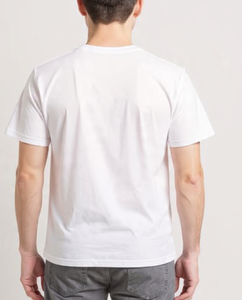 เสื้อยืดผู้ชายทรงปกติ แขนสั้น ผ้าฝ้าย 100% สกรีนโลโก้ด้านหน้า รับผลิตตามแบบ สำหรับฤดูร้อน แห้งเร็ว ไม่เป็นขุย จาก Trendy Wholesales - Product Image 4