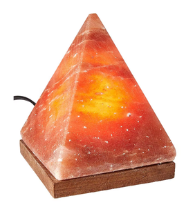 Lampe en sel de l'Himalaya Feng Shui en forme de pyramide, artisanale, écologique, technique de sculpture blanche SE-8624 par Sian Enterprise Salt Lamps - Product Image 6