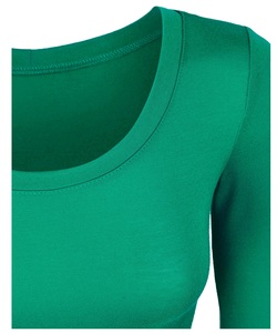 Nouveau Crop Top Décontracté à Col Rond pour Femme Grande Taille, Personnalisable avec Logo Imprimé et Motifs Tendance - Product Image 4