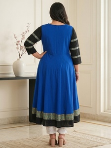 Kurti Anarkali de Rayón para Mujer, Talla Grande, Estampado Floral Azul, Cuello Redondo, Mangas Tres Cuartos, Cómodo para Uso Diario - Product Image 5