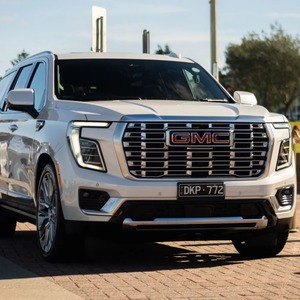 Offre Exceptionnelle : GMC Yukon Denali d'Occasion, SUV Familial de Luxe, Cabine Spacieuse, Caractéristiques Avancées et Performances Fiables - Product Image 1