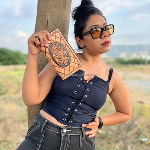 Cartera occidental de cuero con herramientas a mano para mujer, monedero Continental con cremallera, tarjetero de cuero genuino personalizado, regalos para ella - Product Image 2