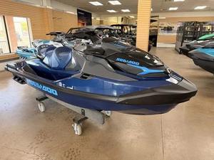 Opción de Venta 2025 Nuevo Sea-Doo GTX 300 de 11' de Fibra de Vidrio, 4 Tiempos, 300HP, Grado Industrial, Soporte OEM Personalizado con 3 Años de Garantía - Product Image 1
