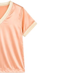 Conjunto de pijama de satén color melocotón para mujer, top de manga corta con cuello en V y pantalones cortos con ribete en contraste, ropa de dormir suave, personalizada OEM ODM. - Product Image 3