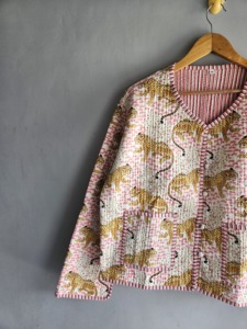 Cárdigan acolchado con estampado animal para mujer, cuello en V, manga larga, abrigo informal, bolsillos con parches, cierre de botones, para todas las estaciones, regalo para ella - Product Image 2