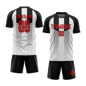 Ensemble de maillots de football à manches courtes imprimés, fabriqués en usine, légers, couleur et taille personnalisées, 100% polyester, séchage rapide - Product Image 1