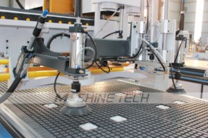 Machine CNC M-shine 1330 ATC à tête rotative 5 axes pour le travail du bois, équipement de menuiserie CNC en promotion - Product Image 4
