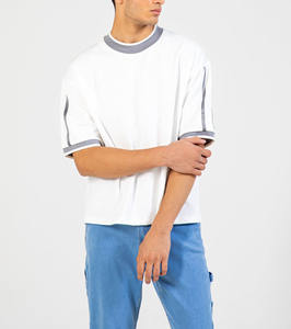 เสื้อยืดผู้ชายพิมพ์โลโก้ตามสั่งเสื้อยืดผ้าฝ้ายเนื้อวัสดุ OEM สำหรับผู้ชายสไตล์สตรีทแวร์แบบลำลองทันสมัย - Product Image 3