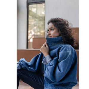 Veste en jean pour femme avec manches bouffantes, col rabattu, fermeture boutonnée, style décontracté d'automne, longueur courte, couleur unie, manches longues - Product Image 3