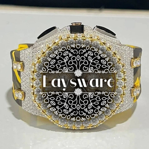 Montre de luxe en moissanite de qualité supérieure avec bracelet en silicone camouflage jaune, cadran pavé et style unisexe de créateur - Product Image 1