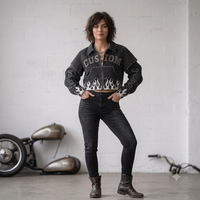 Veste en jean noire unisexe personnalisée, style streetwear, avec strass et patchs lettres imprimés flamme sur le devant, pour motard