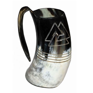 Taza de cuerno de vikingo hecha a mano, producto de alta calidad, uso doméstico y restaurante - Product Image 1