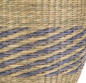 Panier en jacinthe d'eau naturelle avec accent tressé violet, panier de rangement décoratif pour étagère, salle de bain, chambre, maison - Product Image 3