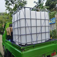 Réservoir IBC blanc de 1000 litres, fût carré en plastique pour le stockage d'eau ou d'essence, avec options en matériau ferreux durable noir ou bleu
