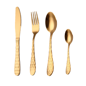 Ensemble d'ustensiles de service de table de qualité supérieure, conçu pour les grandes dîners festifs et les dîners apaisants en cuisine, assurant un usage quotidien confortable - Product Image 1