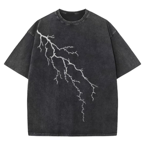 Camiseta Oversize para Hombre, Negra con Estampado de Rayo, Manga Corta, Cuello Redondo, Estilo Urbano, Algodón Jersey, Efecto Lavado - Product Image 1