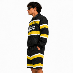 Ensemble de survêtement tendance jaune et noir personnalisé en nylon, coupe-vent léger, imperméable, avec broderie et logo, comprenant une veste à capuche et un short - Product Image 6