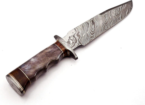 Cuchillo Bowie de Camping de Hoja Fija de Acero Inoxidable Hecho a Mano de Primera Calidad con Funda de Cuero, Mango de Madera de Palisandro y Cuerno de Búfalo, Parcialmente Serrado - Product Image 3