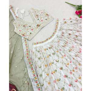 Magnifique Lehenga Choli blanc taille XL de la marque SD avec dupatta pour des tenues de soirée élégantes et accessoires - Product Image 3