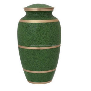 Urnes de crémation en laiton classiques et de haute qualité avec conception de fleurs étain et couleur rose finies pour les cendres humaines - Product Image 3