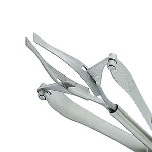 Pince à épiler UBI 10 cm en acier à haute teneur en carbone, durable, courbée, à pointe inclinée automatique, outil moderne de précision pour l'épilation - Product Image 2